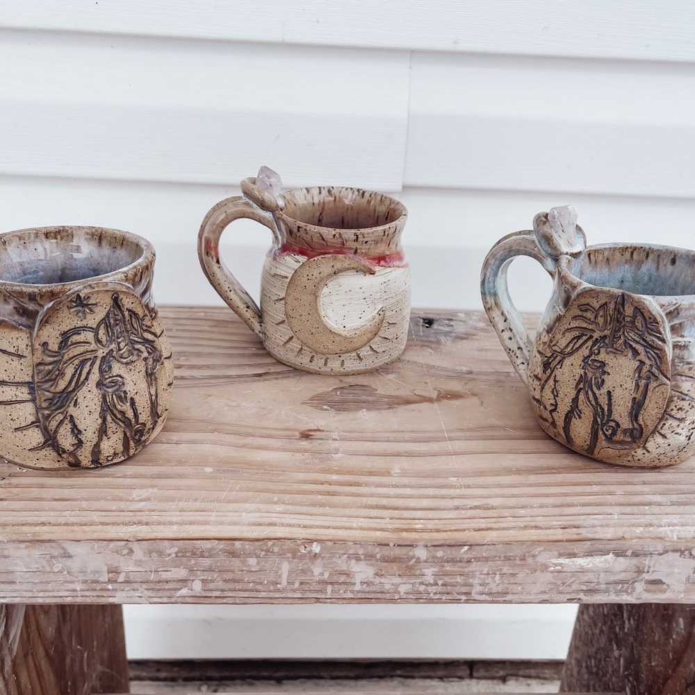 Unicorn Mug with Quartz and Amethyst Crystal - Picture 3 of 5